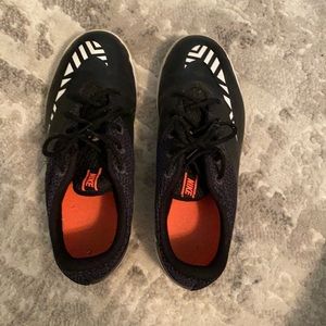 Girls Nike indoor soccer cleats